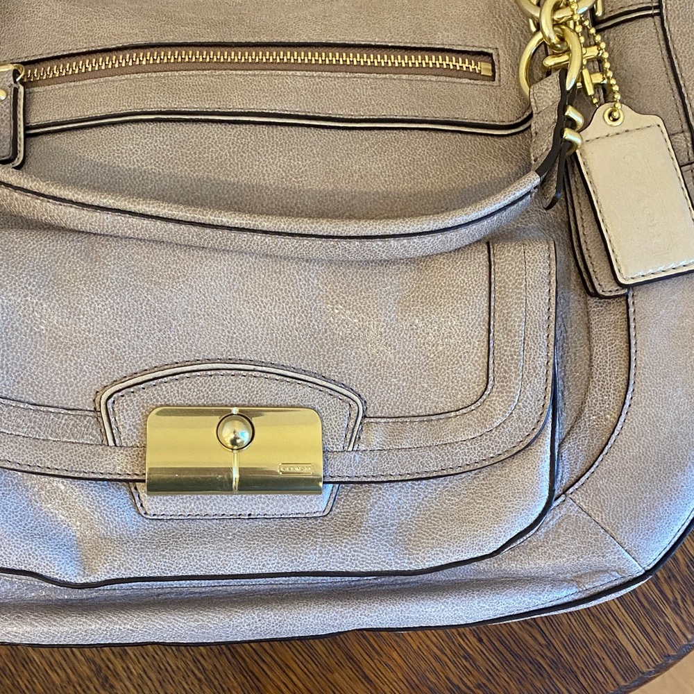 Coach Beige Leather Shoulder Bag with Gold Accents - Picture 3 of 7
